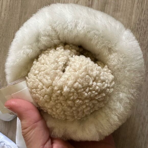 Ugg All Weather Leather Gloves White Gray Women’s L/XL Touch Screen Compatible - Picture 6 of 10